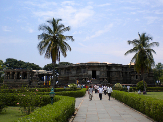 Halebid, ingresso dell’Hoysaleswara Temple